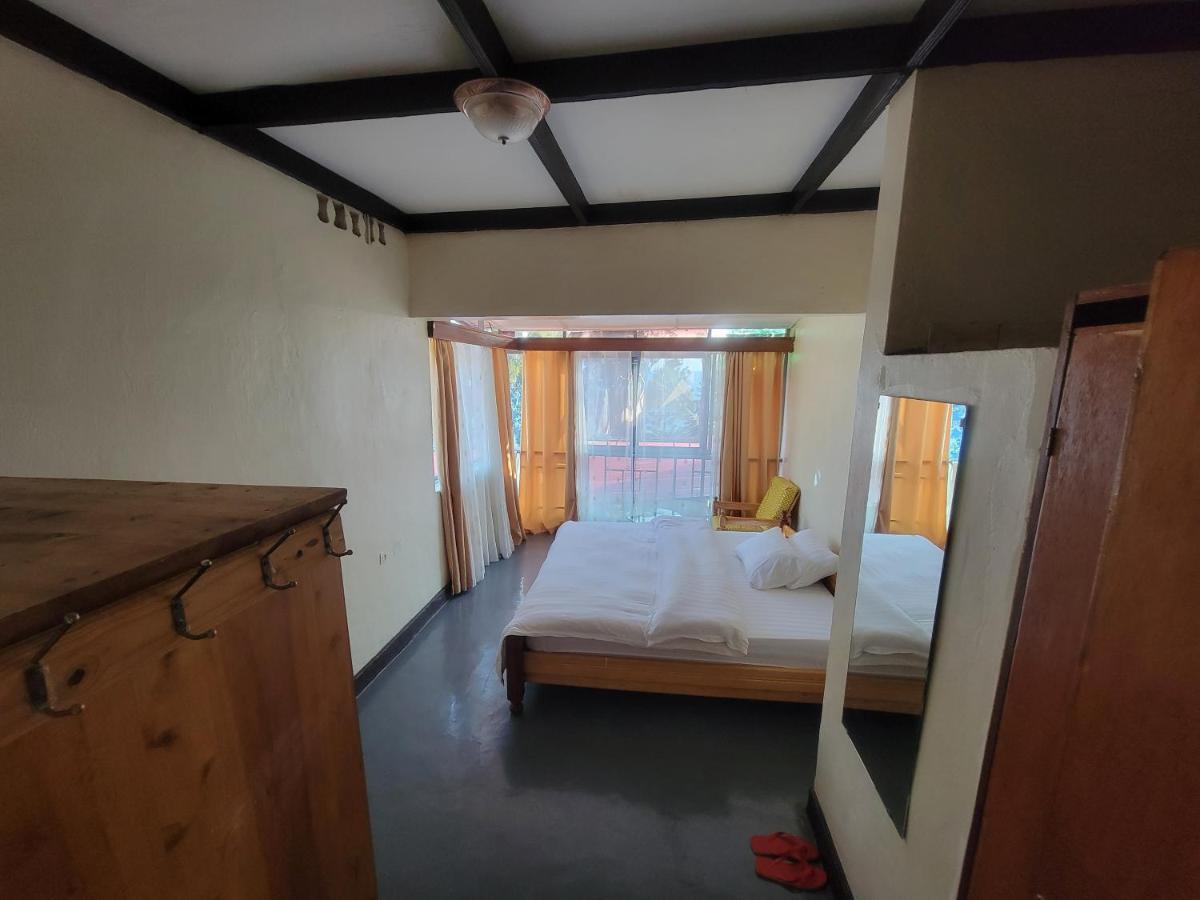 Maddy'S Kitchen And Accomodation 吉塞尼 外观 照片