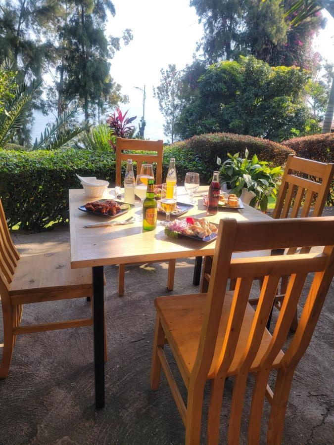 Maddy'S Kitchen And Accomodation 吉塞尼 外观 照片